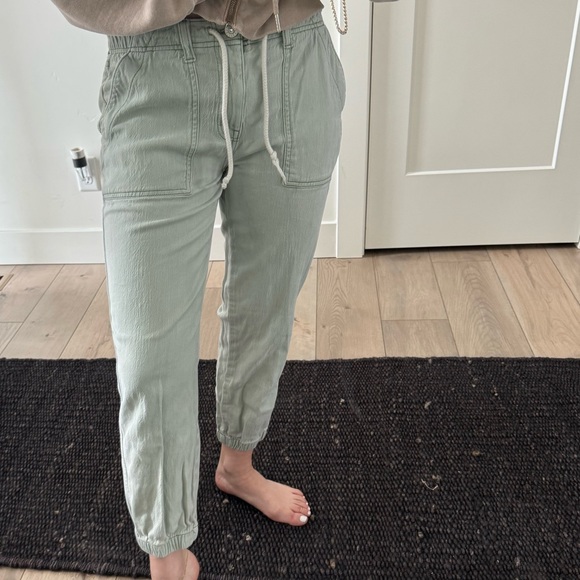 American Eagle Pants - Picture 2 of 6